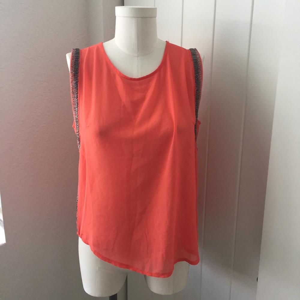 Medium top with beaded embellishment, women